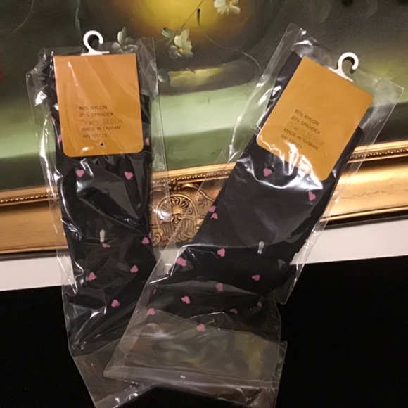 2 NWT Hwa Yu Women Pink Hearts KNEE HIGH Thigh High Socks 9-11 Made in Taiwan - Picture 2 of 2